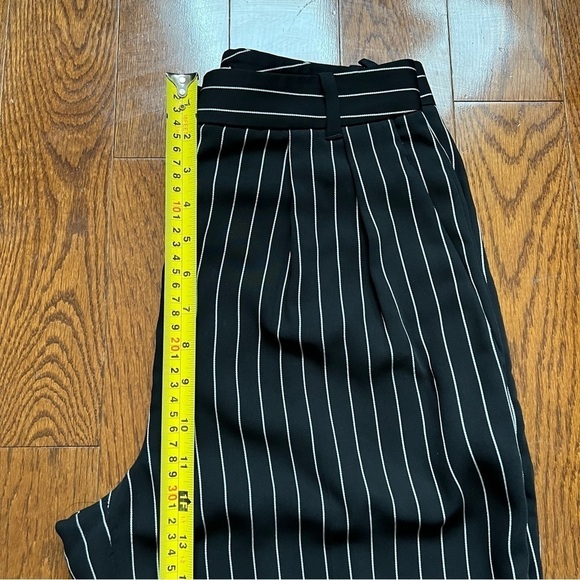 Aritzia Babaton Modesto Black White Pinstripe Straight Leg Trouser Pants - Sz 6 - Picture 14 of 16